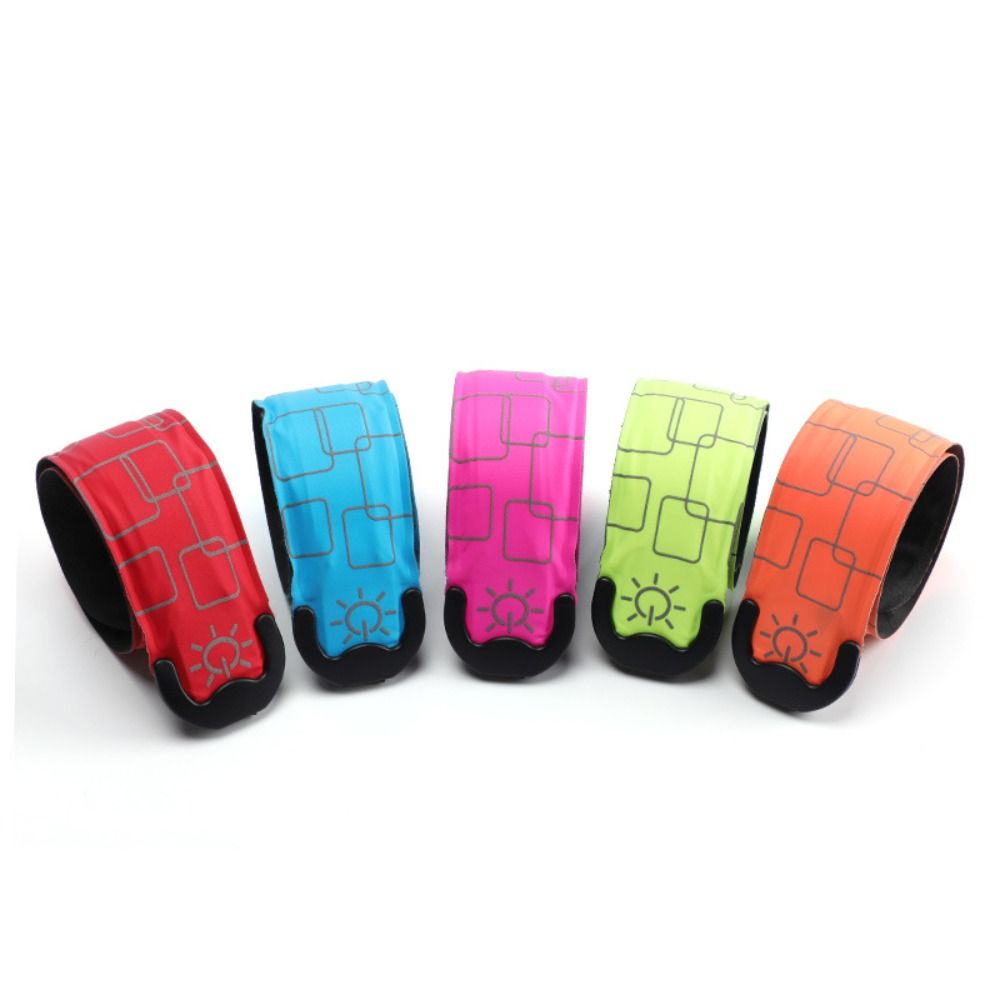 バッテリースタイル ナイトランニングアームバンド USB充電 - Running Visibility Gear のレビューと価格